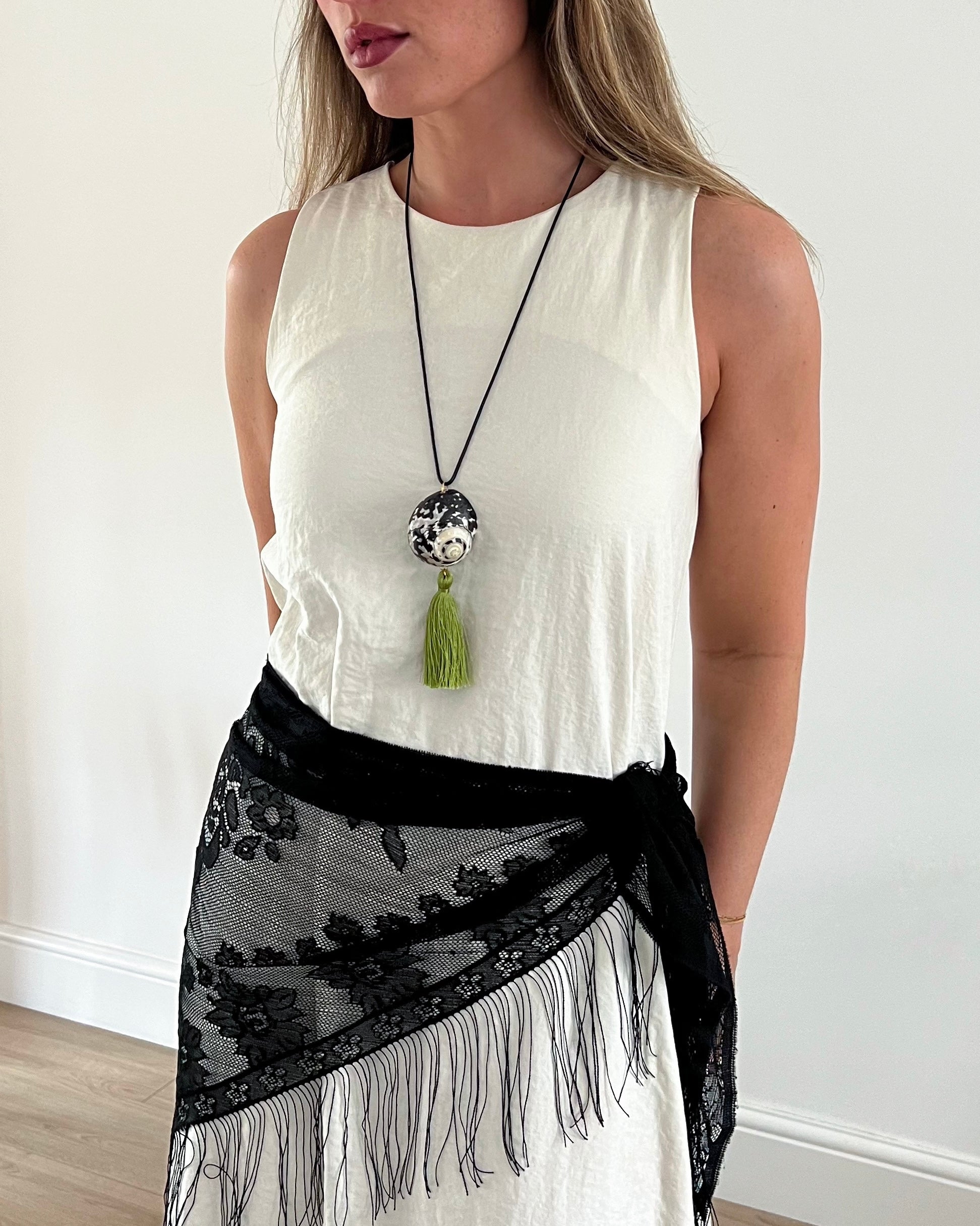 Elandra Shell Necklace